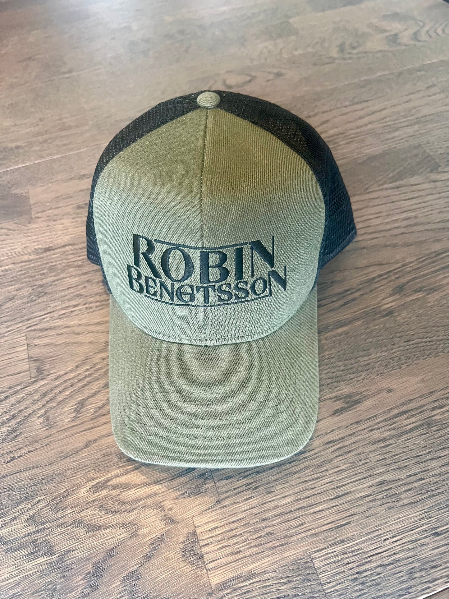 Panel Trucker Cap Robin Bengtsson Logo